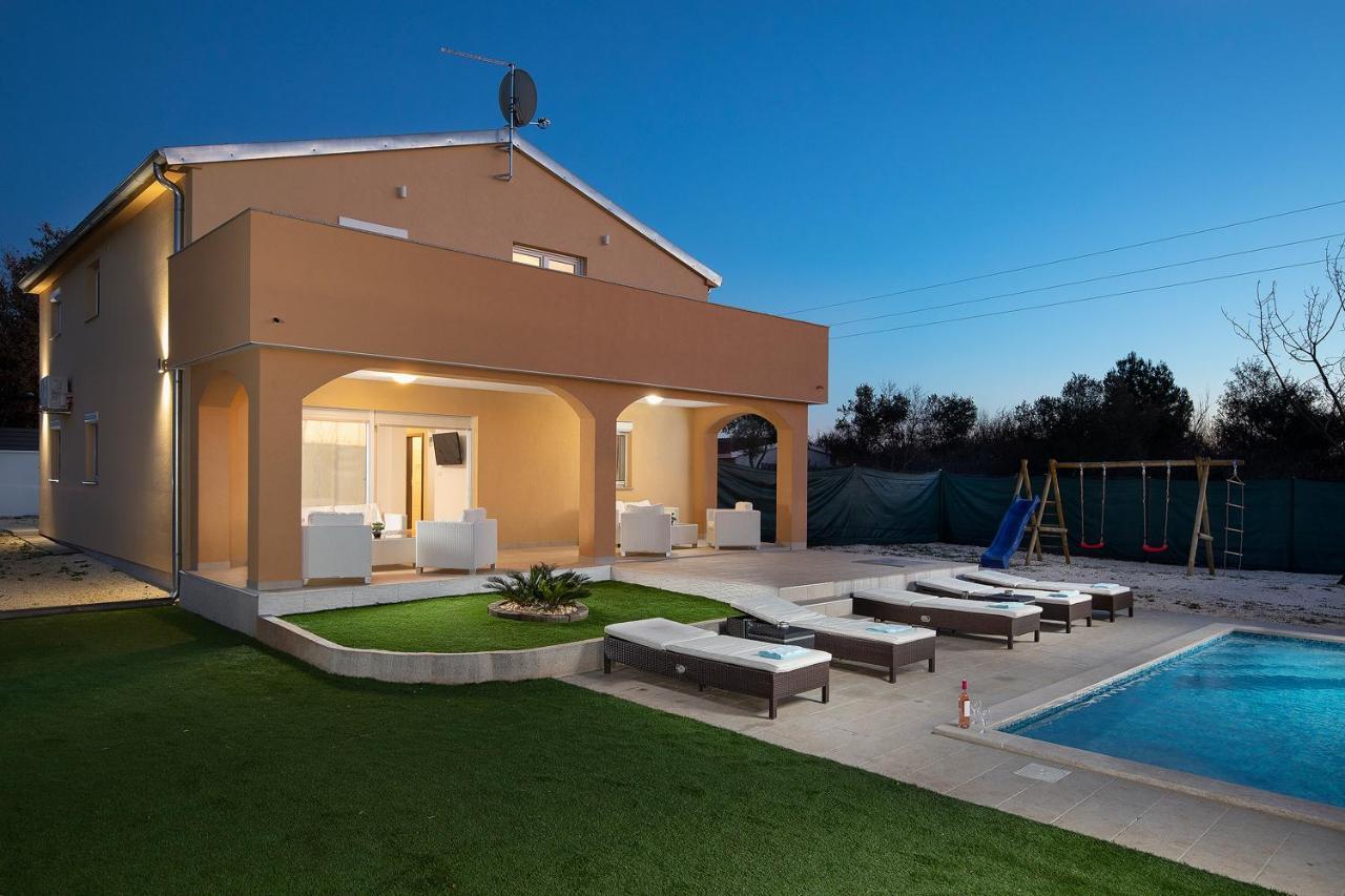 Villa Suhalj Medolino Esterno foto